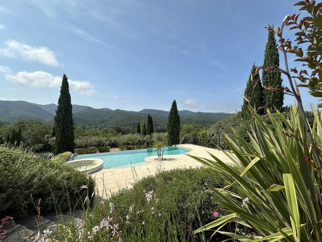 Maison 6 pièces 212 m²