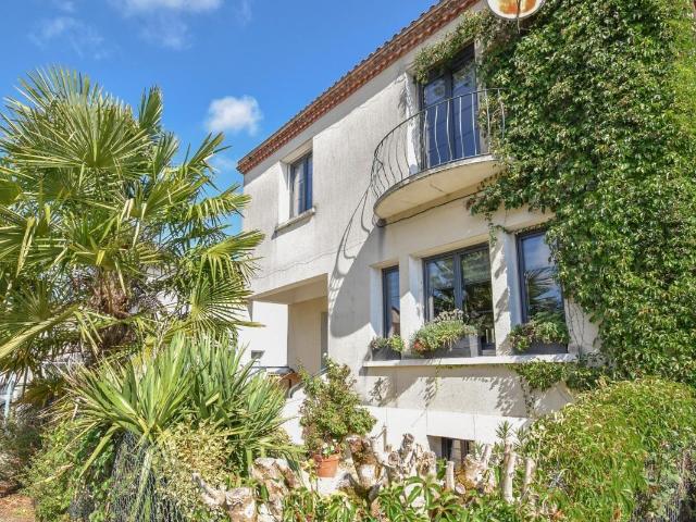 Maison 6 pièces 212 m²