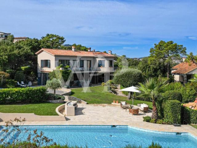 Maison 6 pièces 212 m²