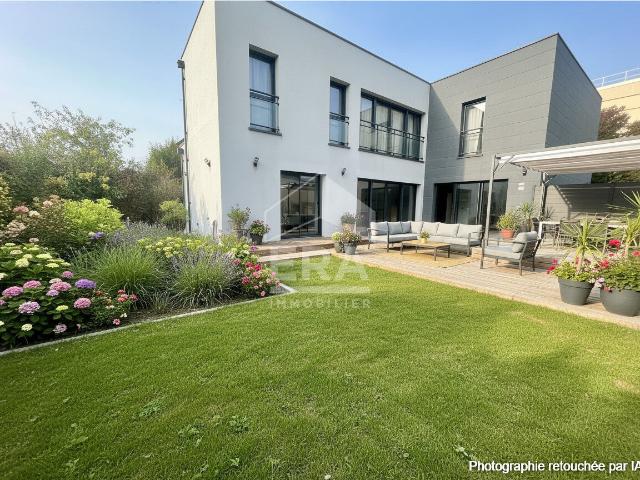 Maison 6 pièces 212 m²