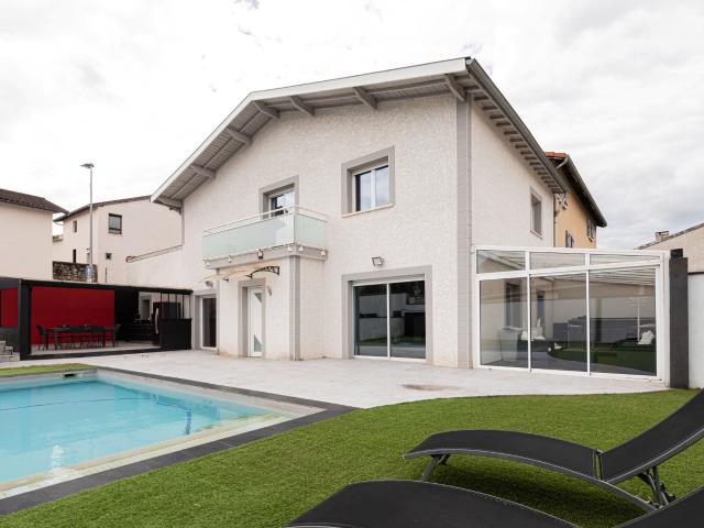 Maison 6 pièces 212 m²