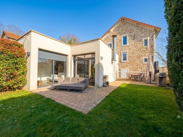 Maison 6 pièces 213 m²
