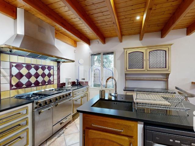 Maison 6 pièces 213 m²