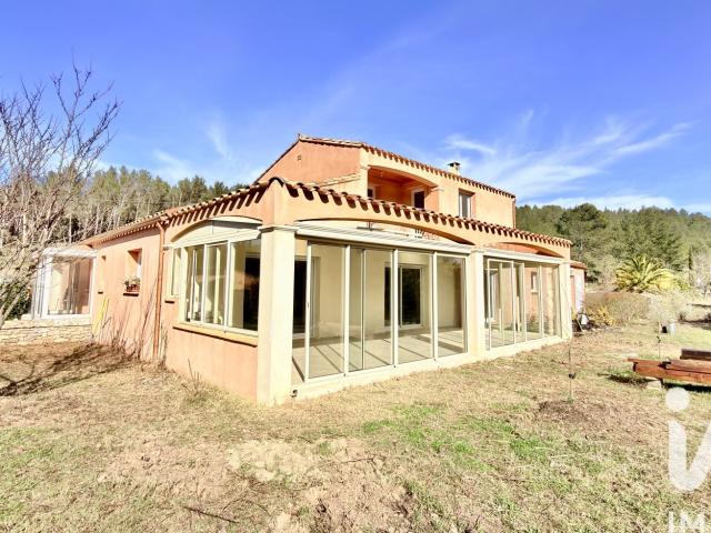 Maison 6 pièces 213 m²