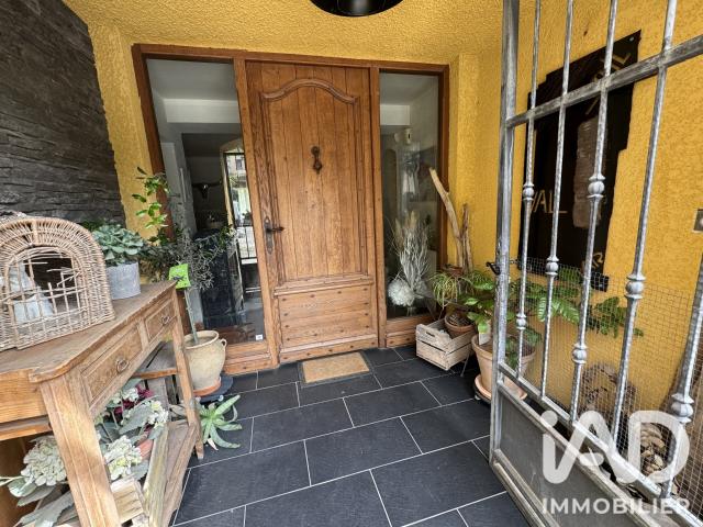 Maison 6 pièces 213 m²