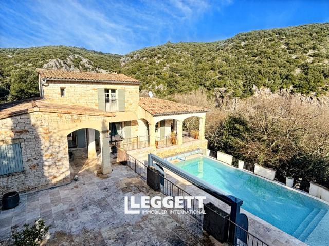 Maison 6 pièces 224 m²