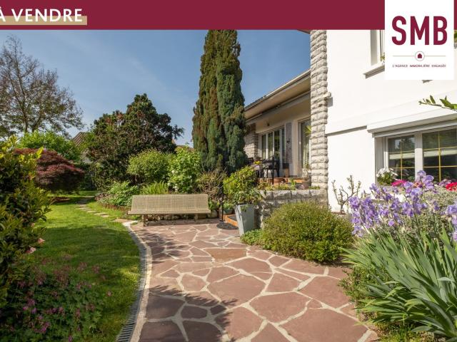 Maison 6 pièces 224 m²