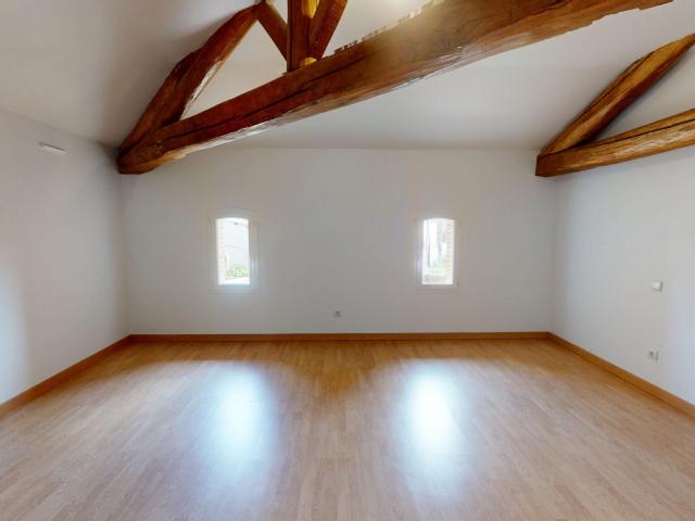 Maison 6 pièces, 224 m² à louer à Grenade 31330