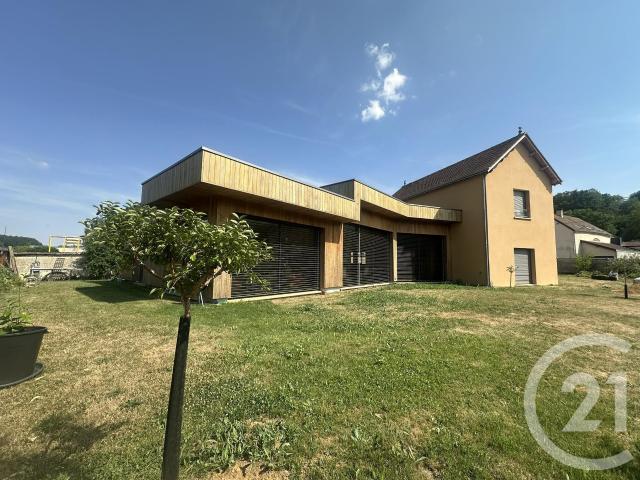 Maison 8 pièces 225 m²