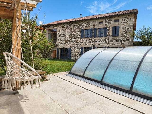 Maison 6 pièces 225 m²