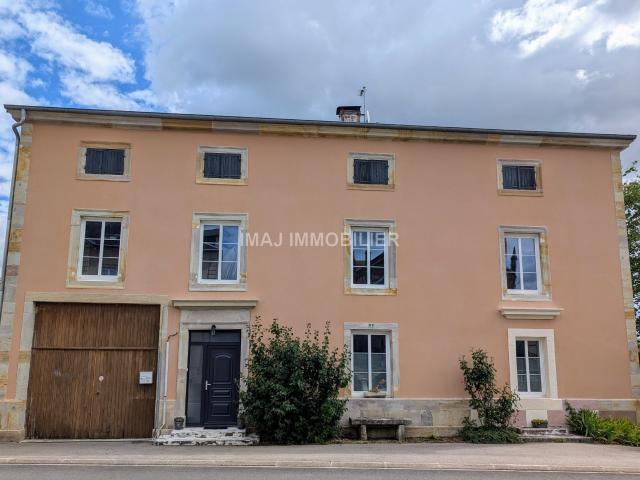 Maison 6 pièces 225 m²