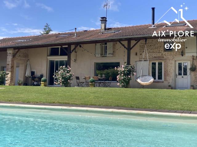 Maison 6 pièces 225 m²