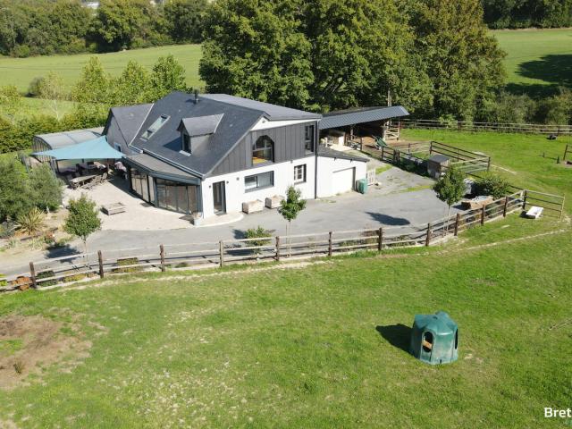 Maison 6 pièces 225 m²