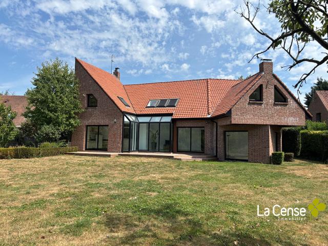 Maison 6 pièces 225 m²