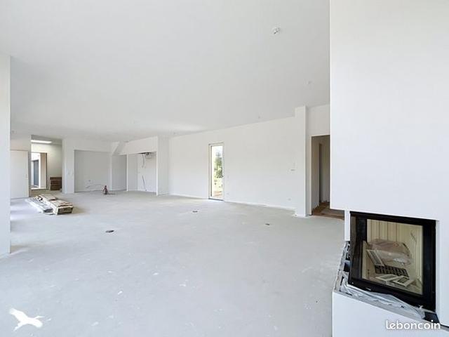 Maison 6 pièces 225 m²