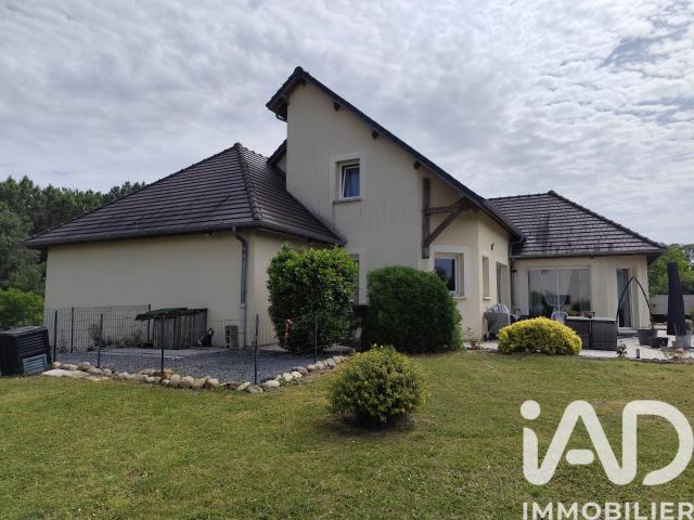 Maison 6 pièces 225 m²