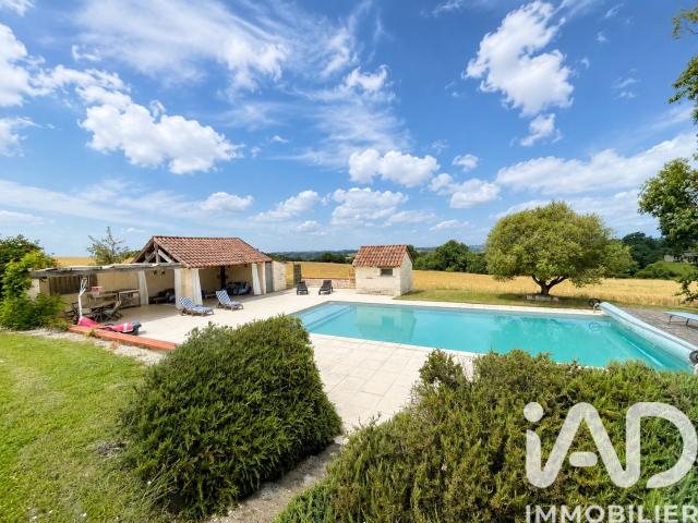 Maison 6 pièces 225 m²