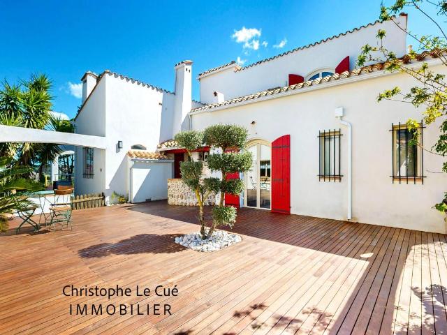Maison 6 pièces 216 m²