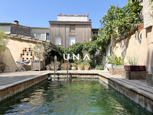 Maison 6 pièces 226 m²