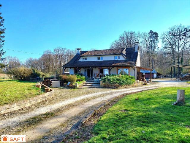 Maison 6 pièces 226 m²