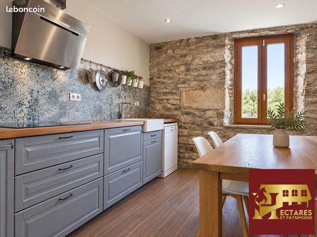 Maison 6 pièces 227 m²