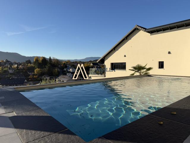 Maison 6 pièces 227 m²