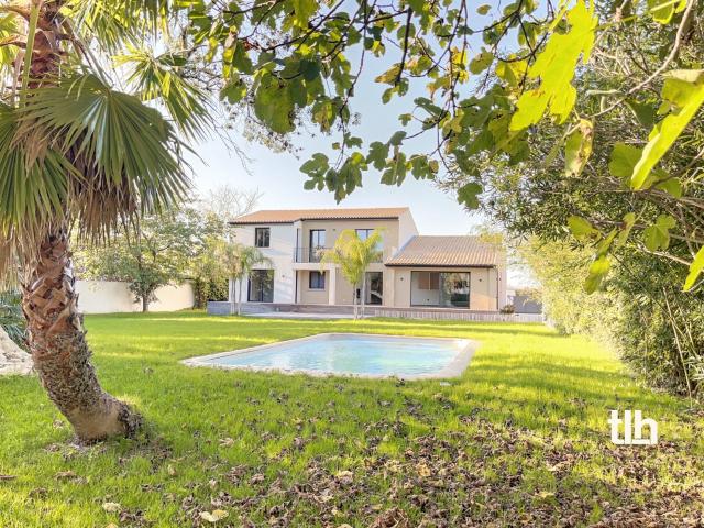 Maison 6 pièces 227 m²
