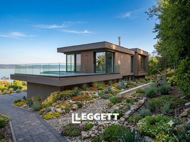 Maison 6 pièces 227 m²