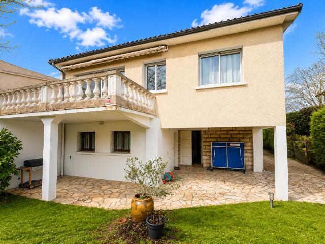 Maison 6 pièces 227 m²