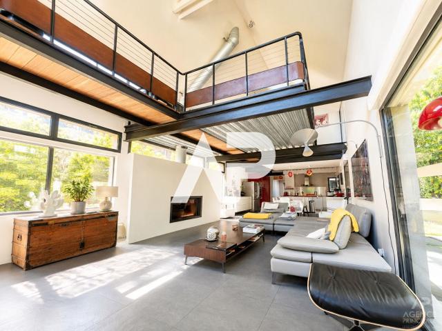 Maison 6 pièces 227 m²