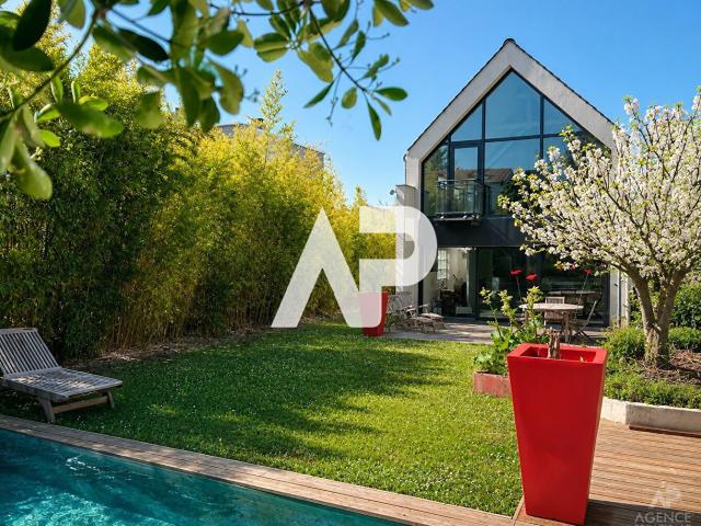 Maison 6 pièces 227 m²