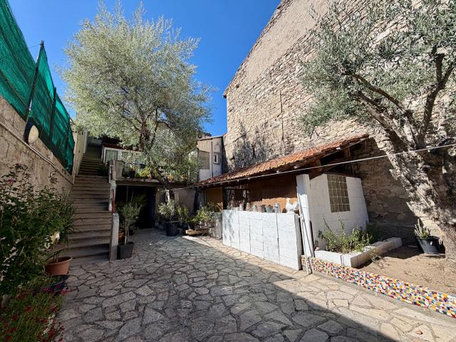 Maison 6 pièces 228 m²