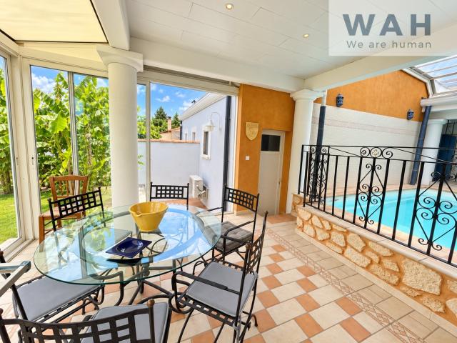 Maison 6 pièces 228 m²