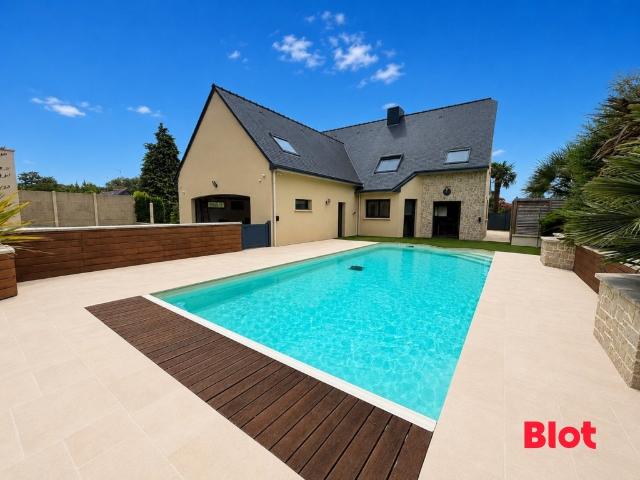 Maison 6 pièces 228 m²