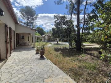 Maison 6 pièces 228 m²