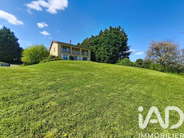 Maison 6 pièces 229 m²