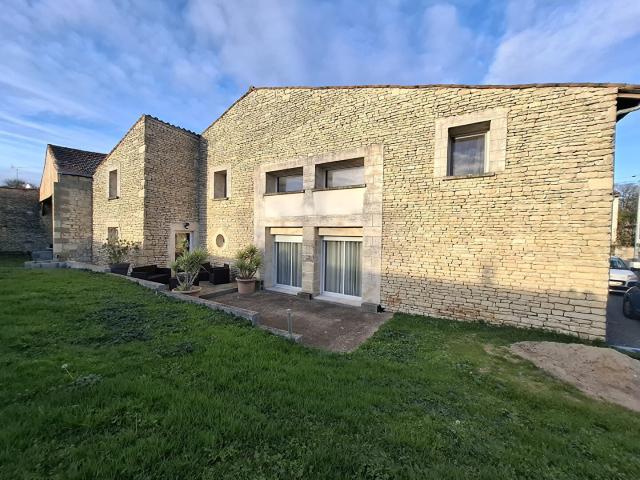Maison 6 pièces 220 m²