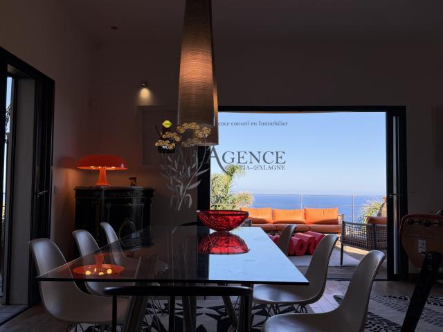 Maison 6 pièces 220 m²