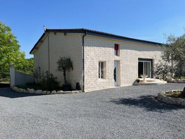 Maison 6 pièces 220 m²