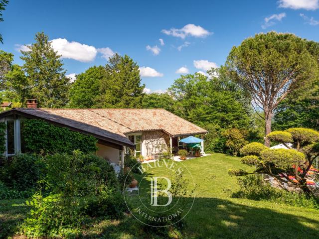 Maison 6 pièces 220 m²