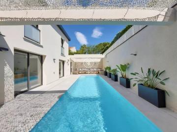 Maison 6 pièces 220 m²