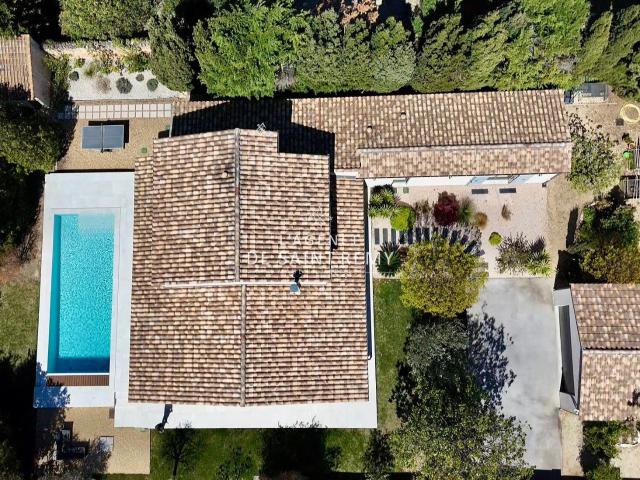 Maison 6 pièces 220 m²