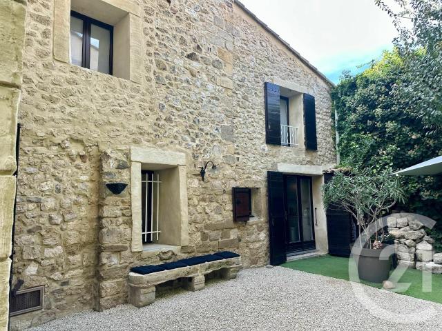 Maison 6 pièces 220 m²
