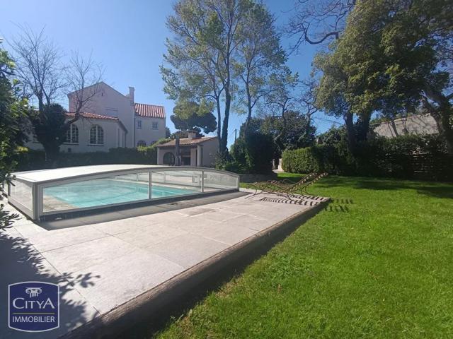 Maison 6 pièces 220 m²