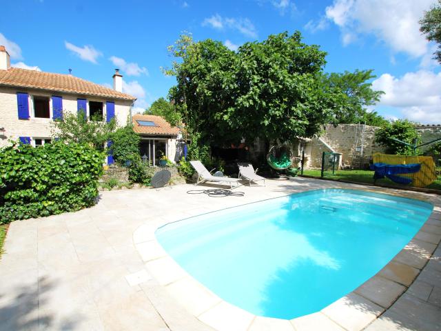 Maison 6 pièces 220 m²