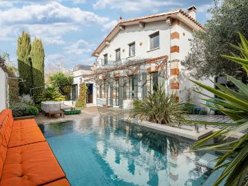 Maison 6 pièces 220 m²