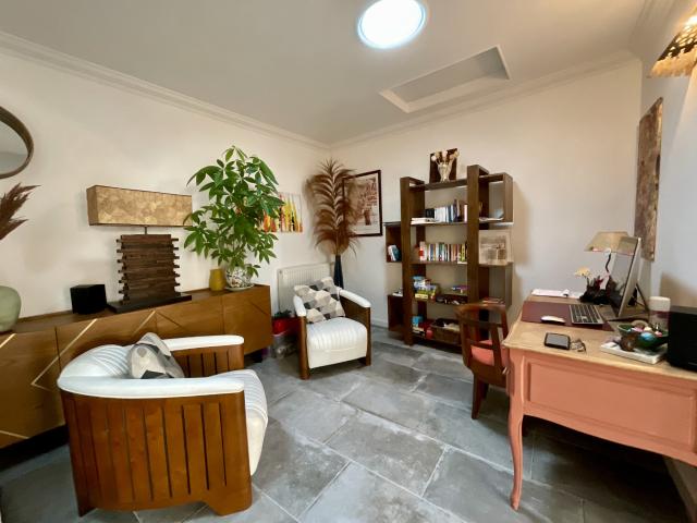 Maison 6 pièces 220 m²