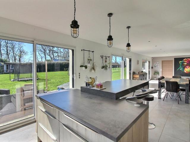Maison 6 pièces 220 m²