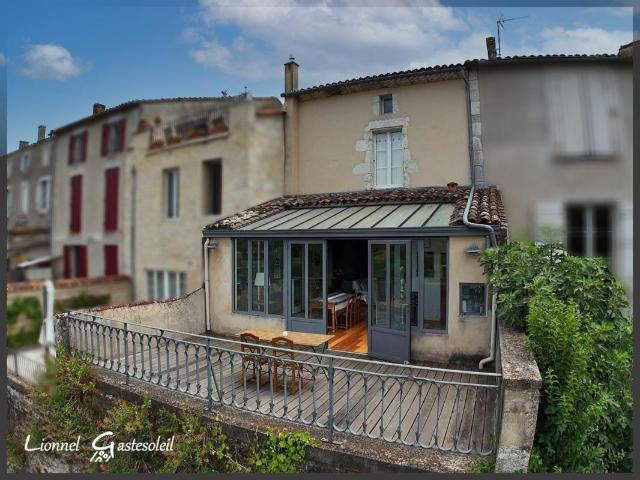 Maison 6 pièces 220 m²