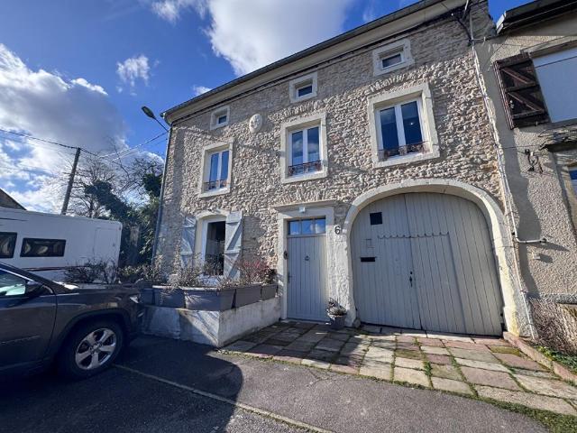 Maison 6 pièces 220 m²